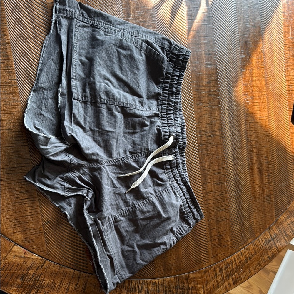 Vuori Women's Gray Shorts